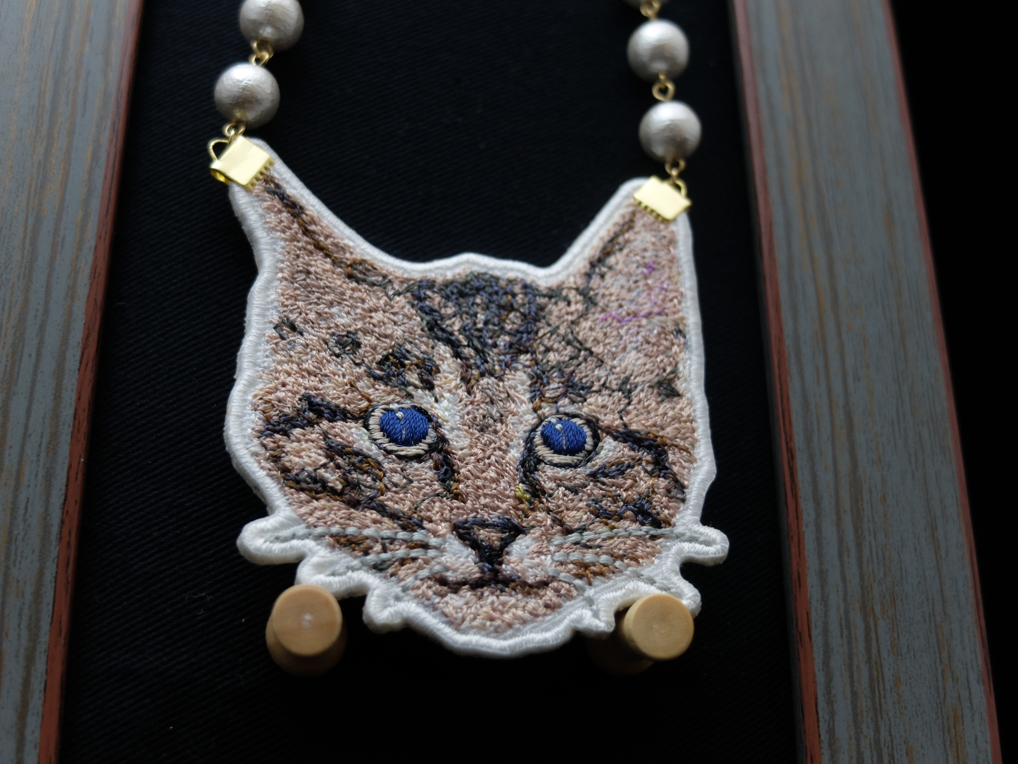 フォト刺繍　刺繍ネックレス　青い目の猫　サッポロモノヴィレッジ
