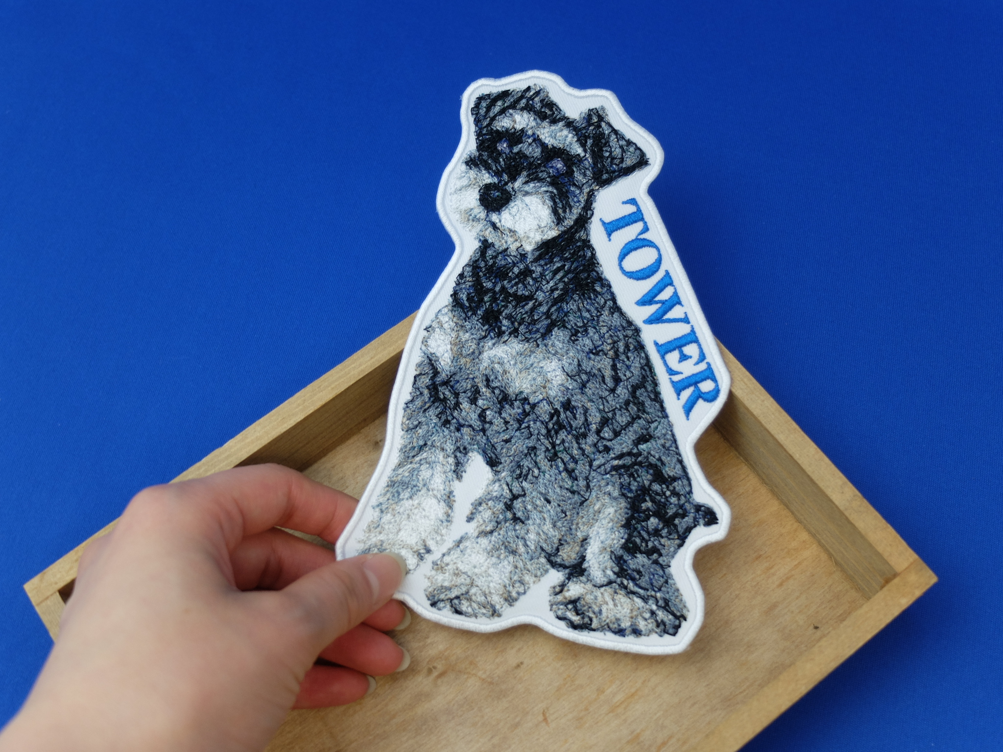 ペットのフォト刺繍ワッペン：愛犬をリアルに刺しゅう | color