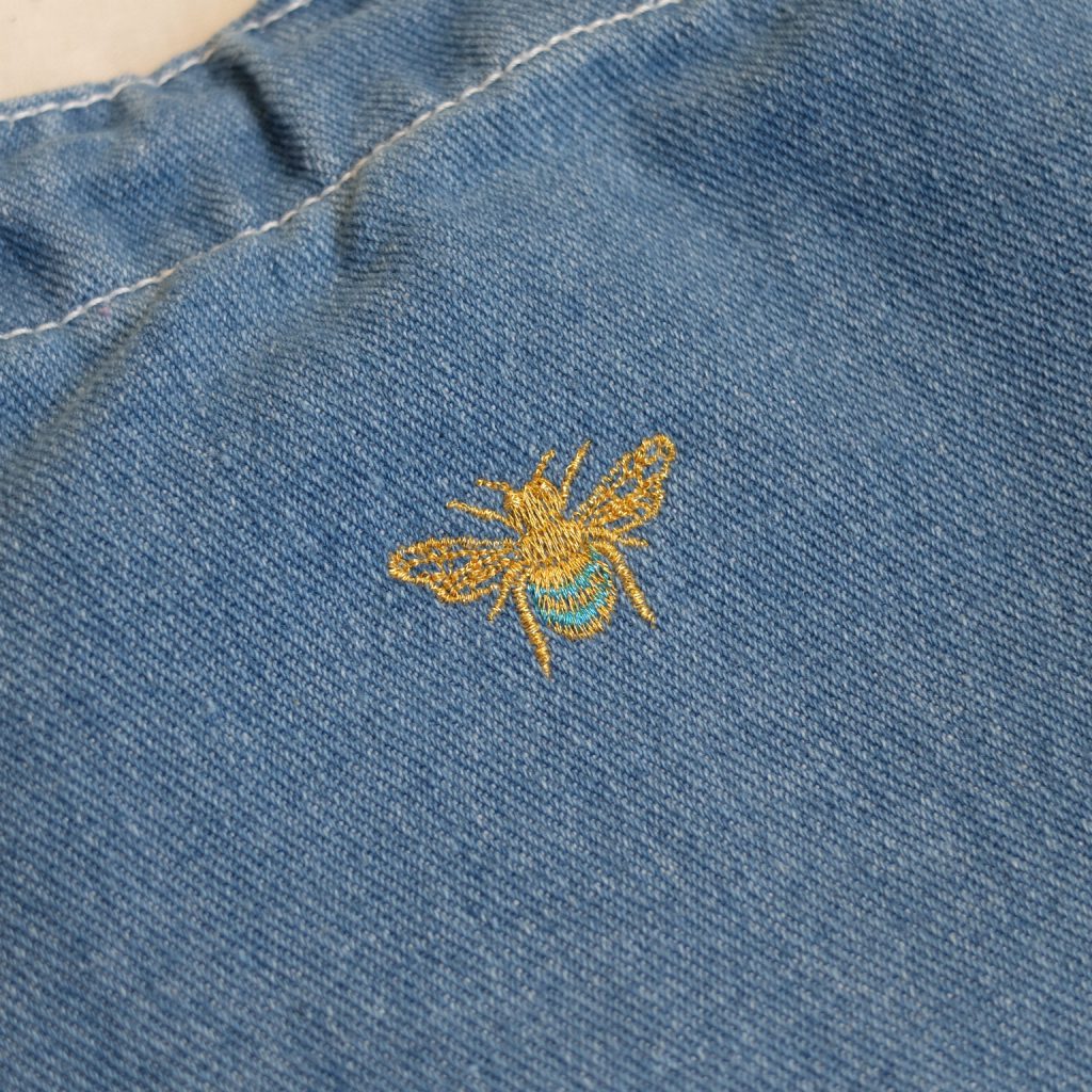 ブルービー　青い蜂　トートバッグ　刺繍