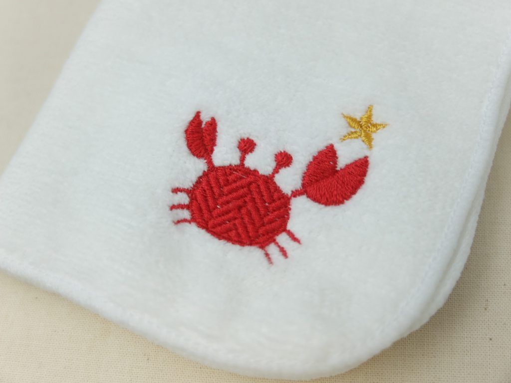 蟹　刺繍　タオルハンカチ